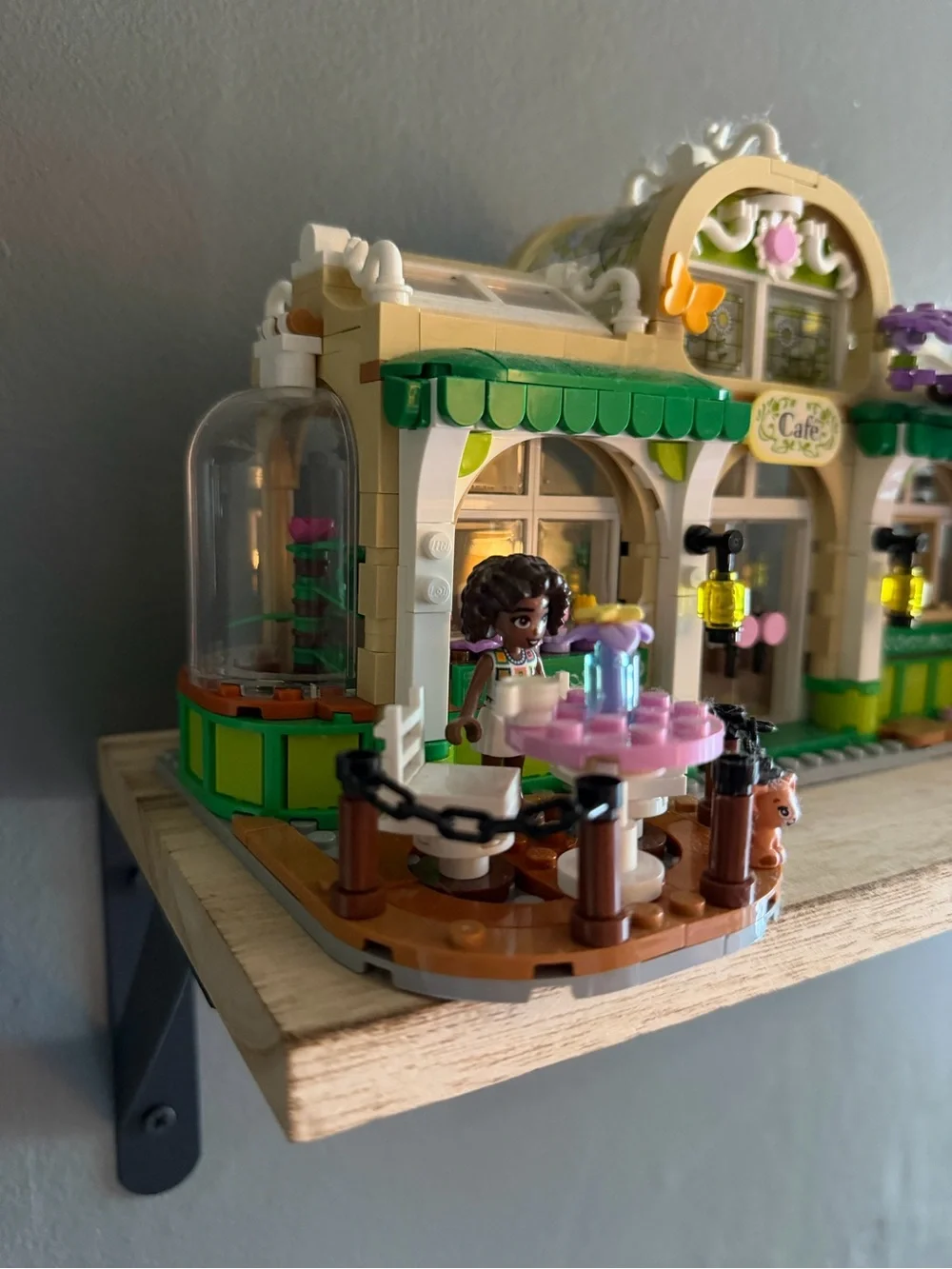 Lego bright café